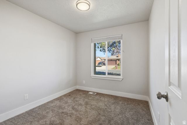 1147 W 25 S, Clearfield, UT 84015