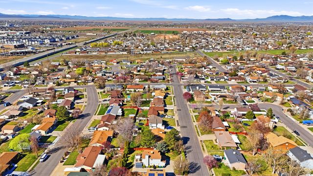 1147 W 25 S, Clearfield, UT 84015