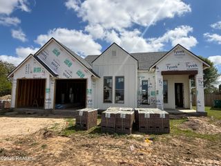 721 Whispering Meadows Road, Broussard, LA 70518