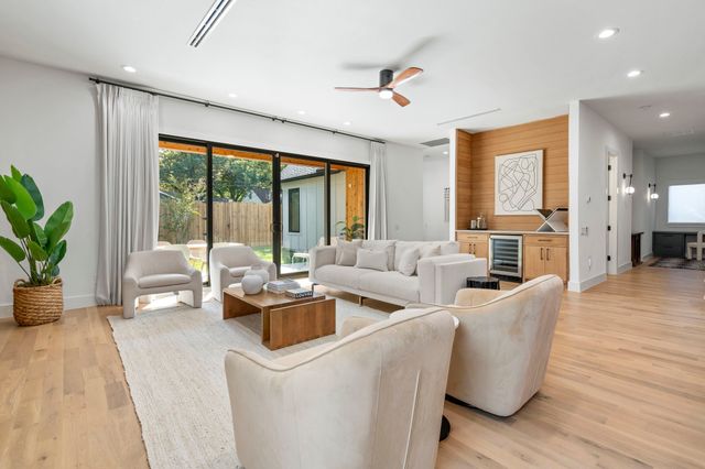 6008 Kenwood Avenue, Dallas, TX 75206