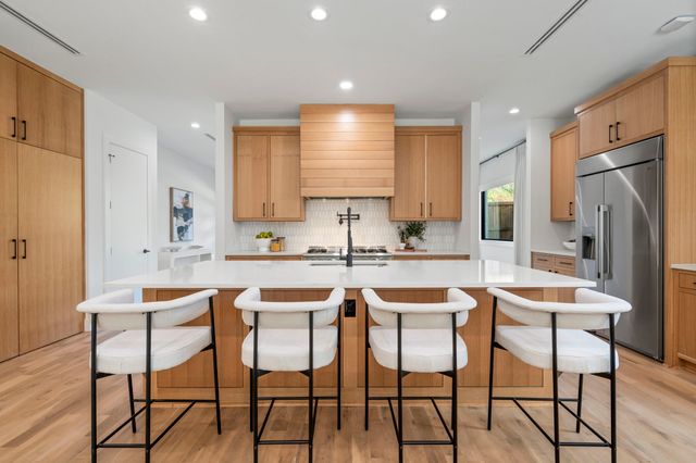 6008 Kenwood Avenue, Dallas, TX 75206