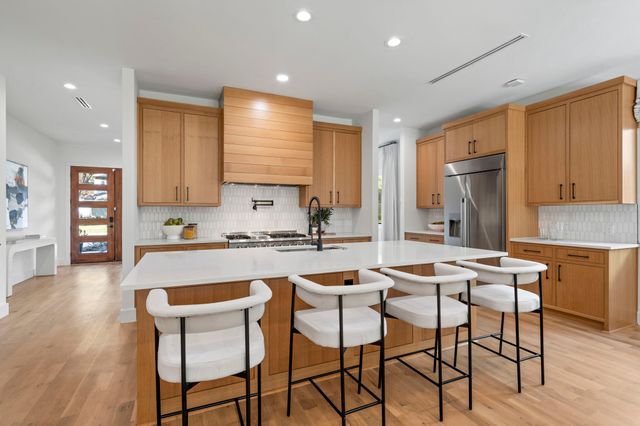 6008 Kenwood Avenue, Dallas, TX 75206