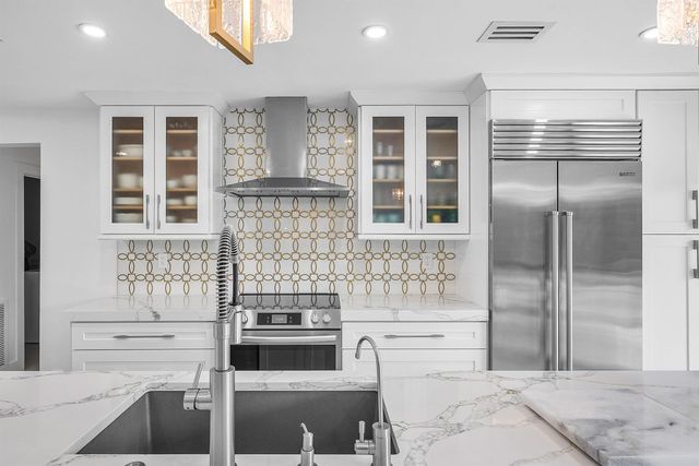 624 Lakewoode Circle W, Delray Beach, FL 33445