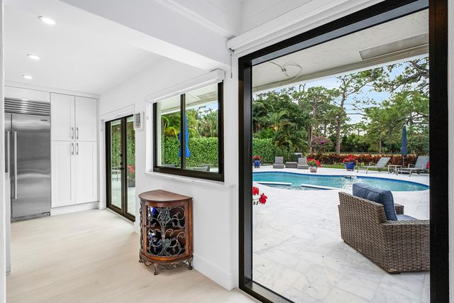 624 Lakewoode Circle W, Delray Beach, FL 33445