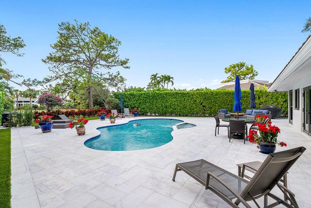 624 Lakewoode Circle W, Delray Beach, FL 33445