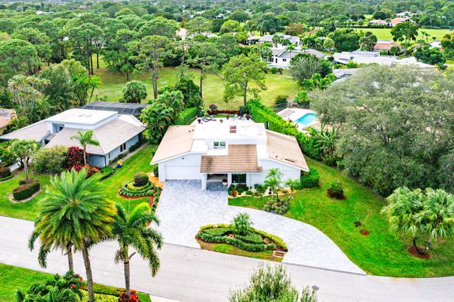 624 Lakewoode Circle W, Delray Beach, FL 33445