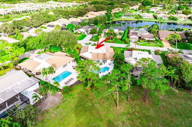 624 Lakewoode Circle W, Delray Beach, FL 33445