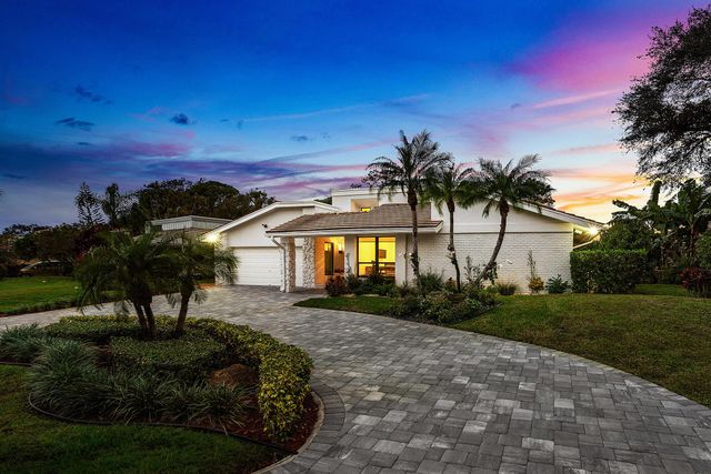 624 Lakewoode Circle W, Delray Beach, FL 33445