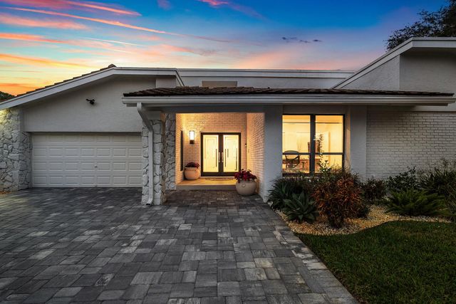 624 Lakewoode Circle W, Delray Beach, FL 33445
