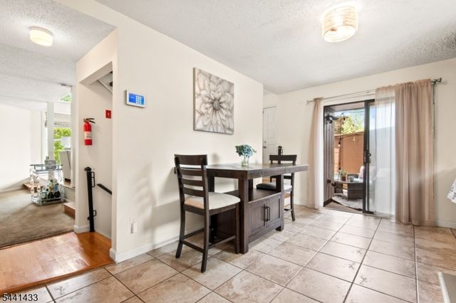 261 Kingsberry Dr, Franklin Twp., NJ 08873