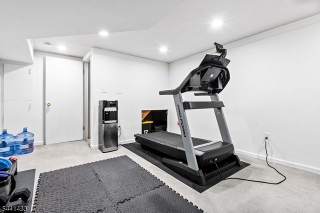 261 Kingsberry Dr, Franklin Twp., NJ 08873