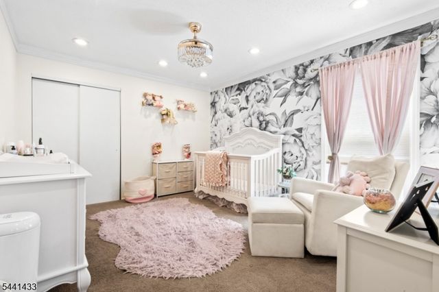 261 Kingsberry Dr, Franklin Twp., NJ 08873