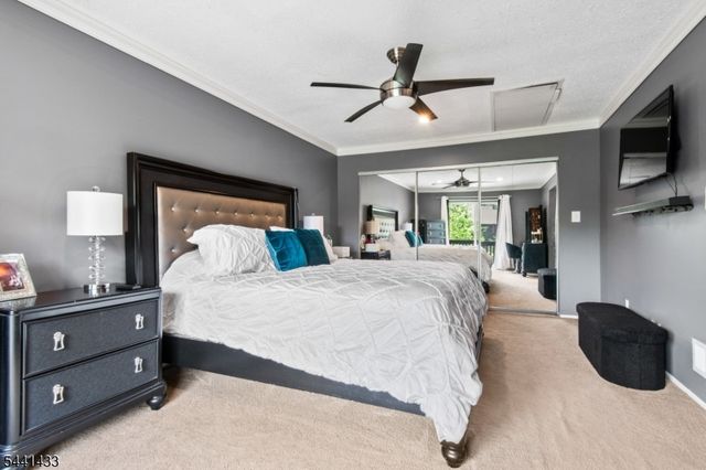 261 Kingsberry Dr, Franklin Twp., NJ 08873