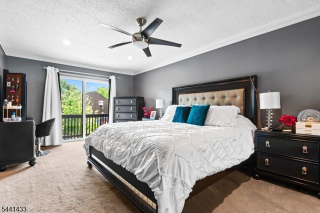 261 Kingsberry Dr, Franklin Twp., NJ 08873