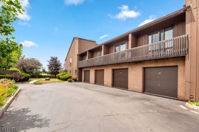 261 Kingsberry Dr, Franklin Twp., NJ 08873