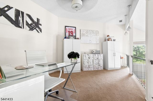 261 Kingsberry Dr, Franklin Twp., NJ 08873
