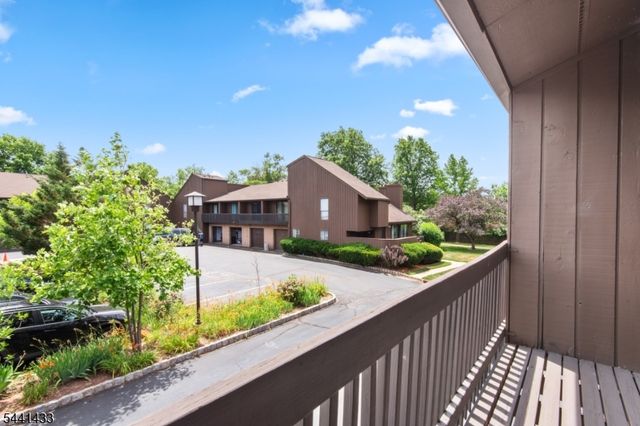 261 Kingsberry Dr, Franklin Twp., NJ 08873