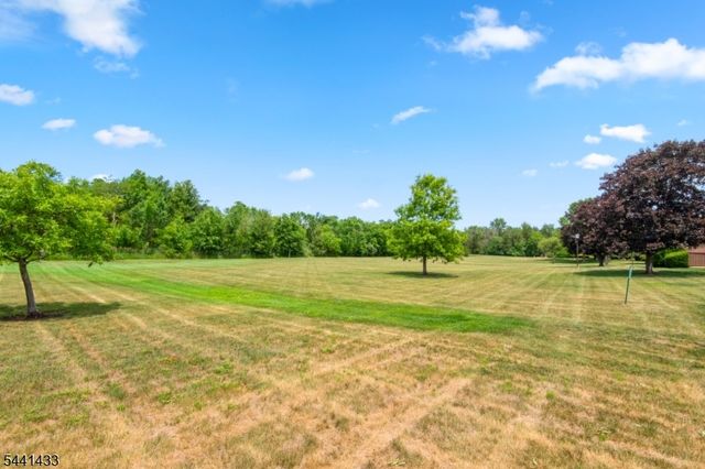 261 Kingsberry Dr, Franklin Twp., NJ 08873