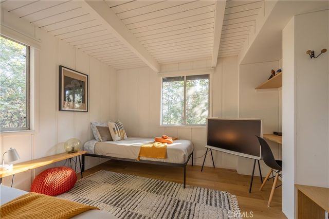 399 Rainier Road, Lake Arrowhead, CA 92352