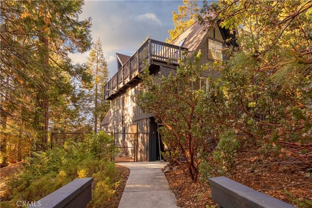 399 Rainier Road, Lake Arrowhead, CA 92352