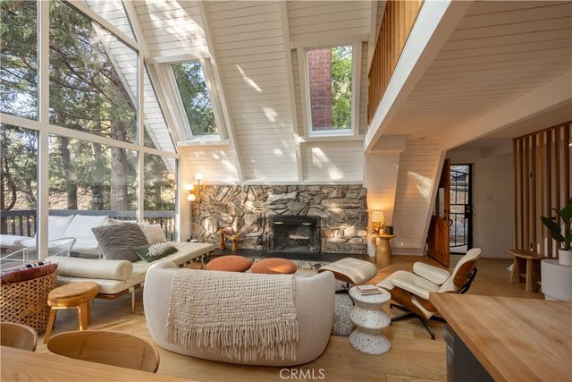 399 Rainier Road, Lake Arrowhead, CA 92352