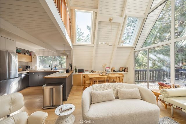 399 Rainier Road, Lake Arrowhead, CA 92352