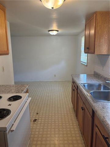 4546 Kelsey Road, Kansas City, MO 64116