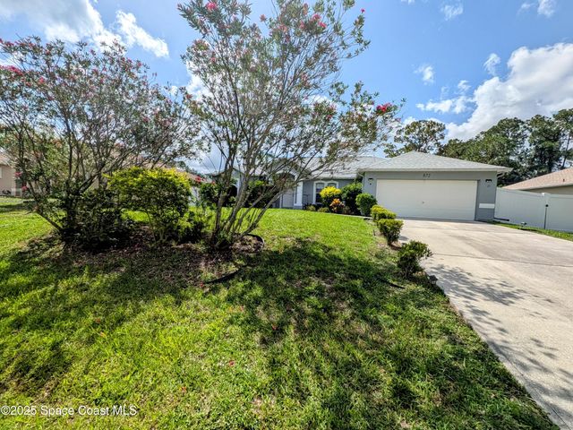 872 Ravenswood Street SE, Palm Bay, FL 32909