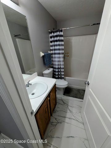 872 Ravenswood Street SE, Palm Bay, FL 32909