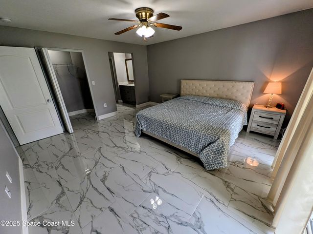 872 Ravenswood Street SE, Palm Bay, FL 32909