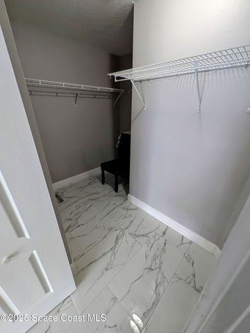 872 Ravenswood Street SE, Palm Bay, FL 32909