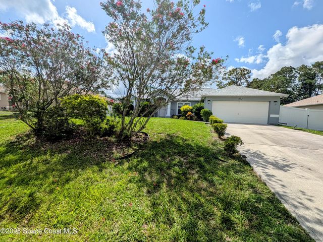 872 Ravenswood Street SE, Palm Bay, FL 32909