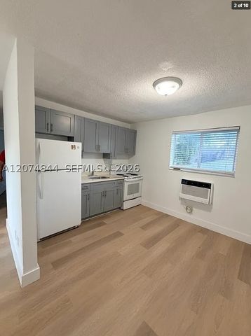 1380 SW 2nd St 7, Miami, FL 33135