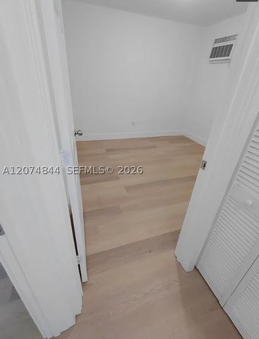 1380 SW 2nd St 7, Miami, FL 33135