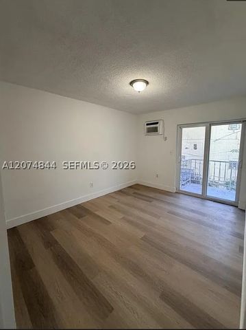 1380 SW 2nd St 7, Miami, FL 33135