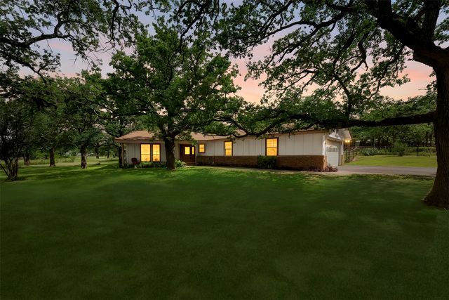 1816 Caddo Peak Road, Joshua, TX 76058