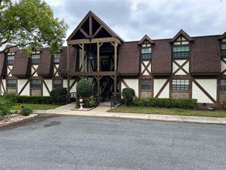500 NEWELL HILL ROAD 104 B, Leesburg, FL 34748