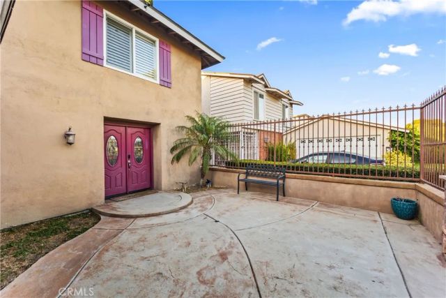 1003 E Helmick, Carson, CA 90746