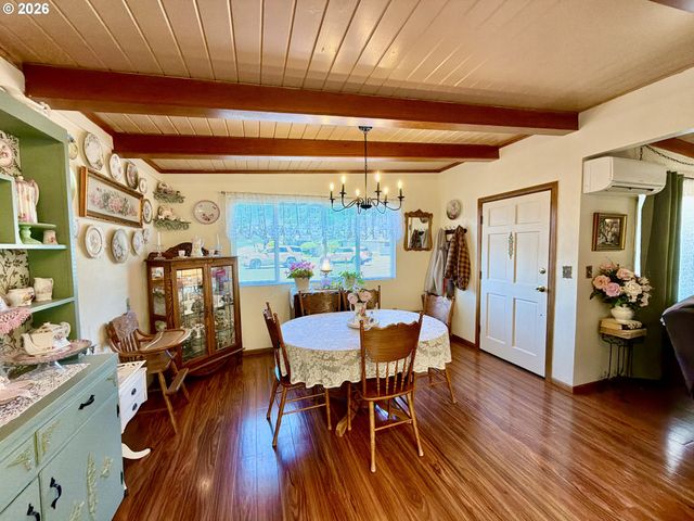 433 FIR St, Brookings, OR 97415