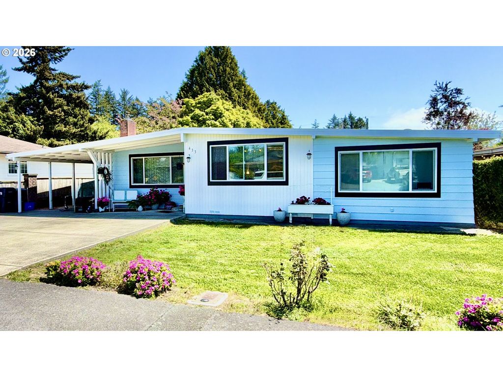 433 FIR St, Brookings, OR 97415