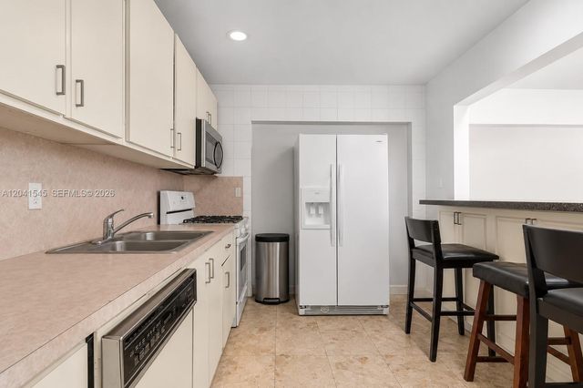 18670 Belview Dr, Cutler Bay, FL 33157