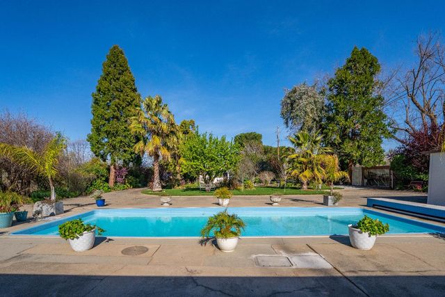 195 Howell Avenue, Red Bluff, CA 96080