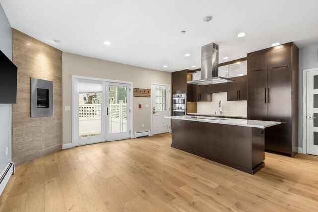 43 Cornwall St Apt B, Portsmouth, NH 03801