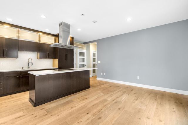 43 Cornwall St Apt B, Portsmouth, NH 03801