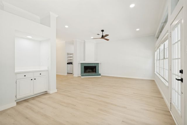 2112 Carriage Hill, Denton, TX 76207