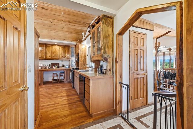 556 Circle Drive, Florissant, CO 80816