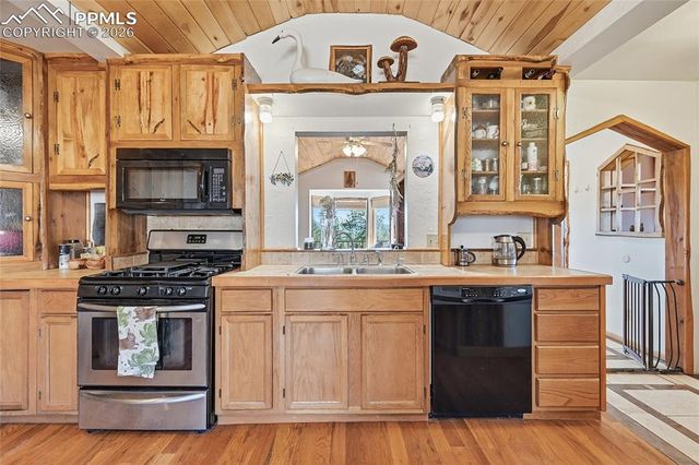 556 Circle Drive, Florissant, CO 80816
