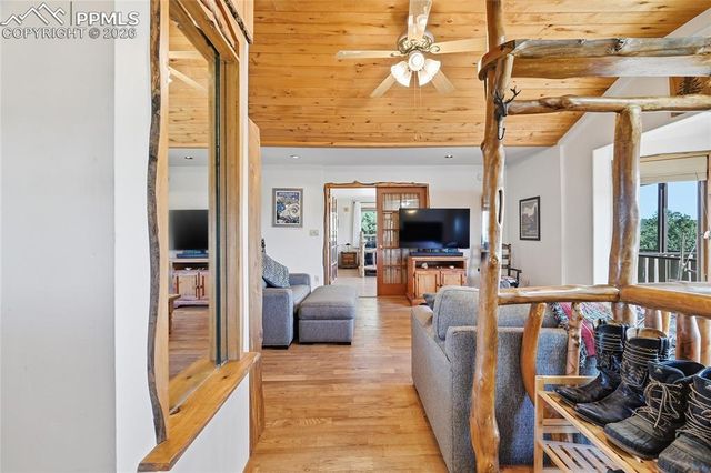 556 Circle Drive, Florissant, CO 80816