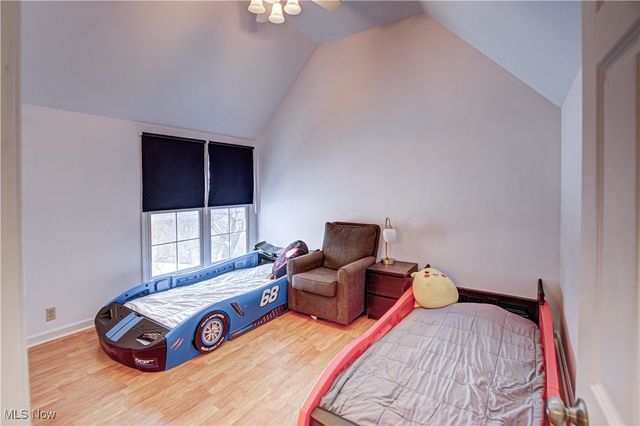 4 River Pointe, Rocky River, OH 44116