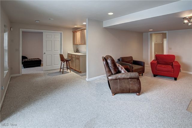 4 River Pointe, Rocky River, OH 44116